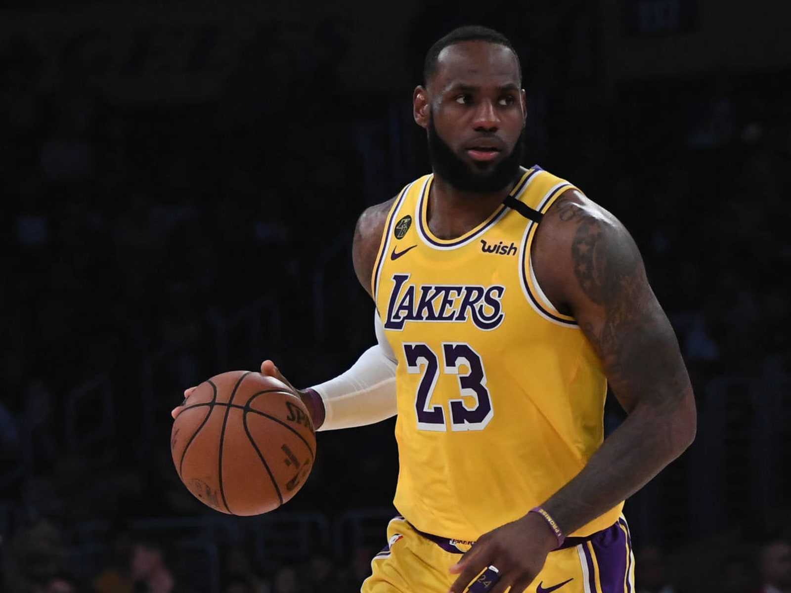 NBA world reacts to LeBron James pic that has him looking like an adorable old man | Yardbarker NBA world reacts to LeBron James pic that has him looking like an adorable old man | Yardbarker