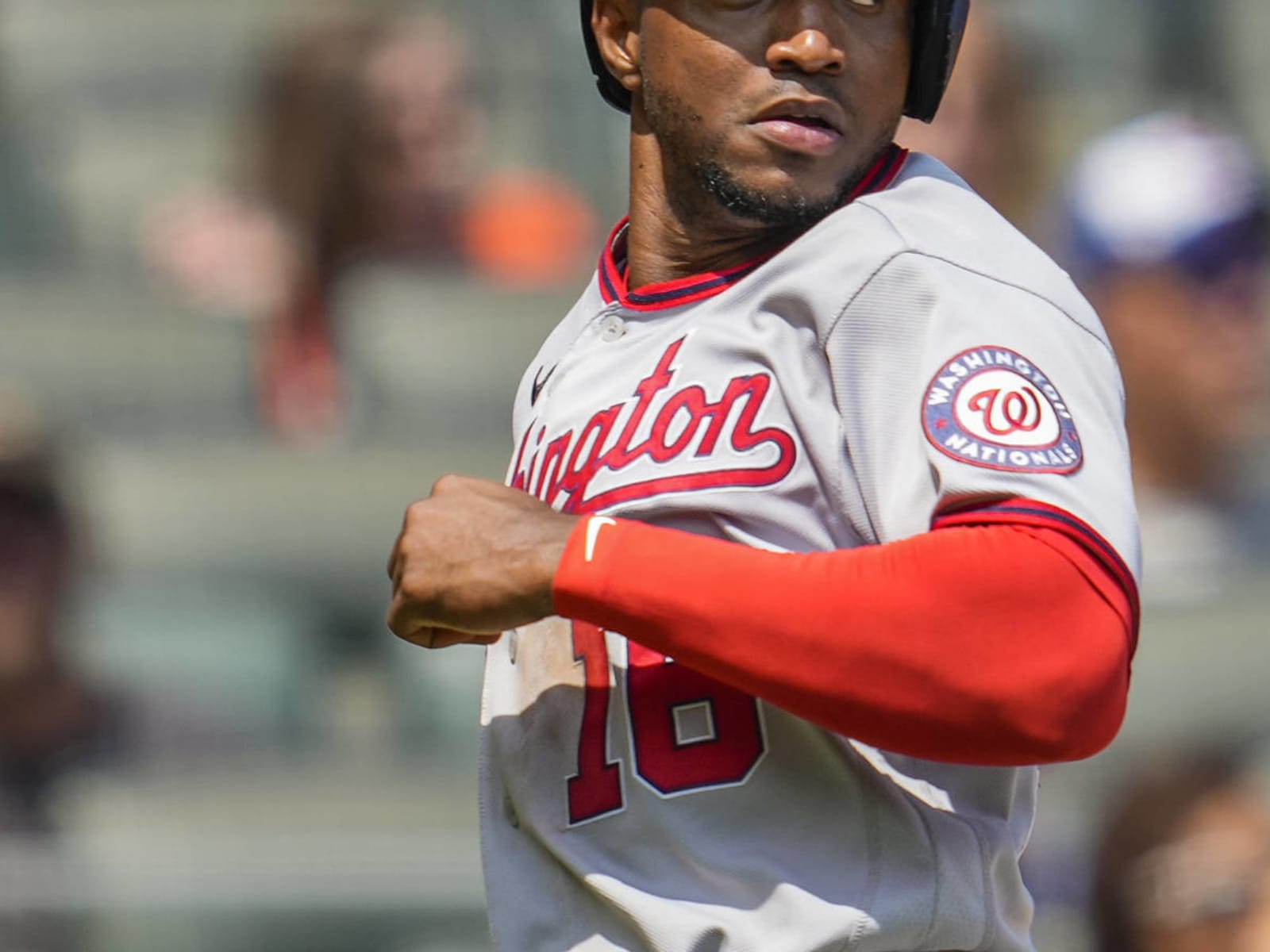 Nationals option struggling center fielder Victor Robles