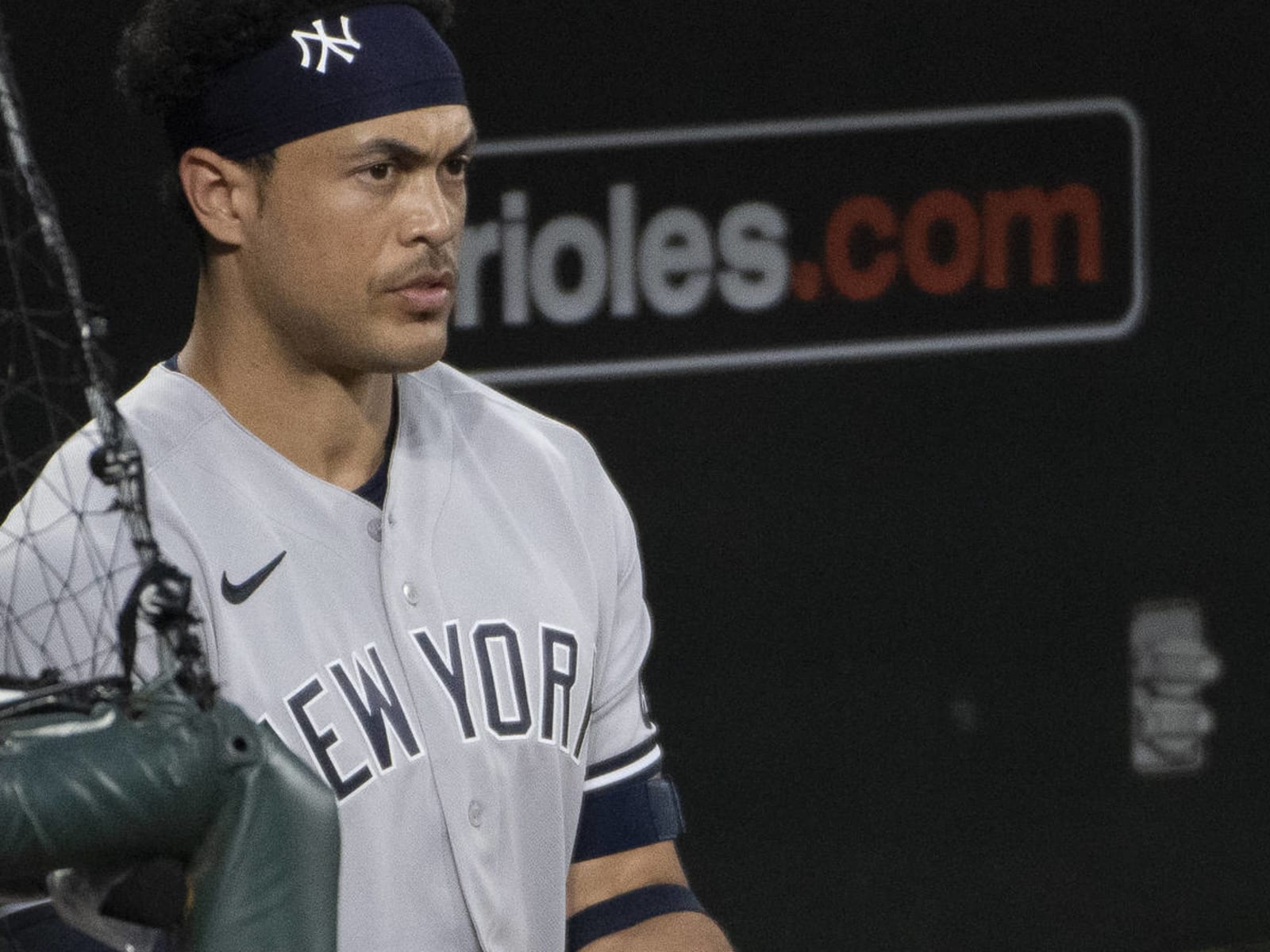 Yankees' Giancarlo Stanton out 6 weeks with strained hamstring