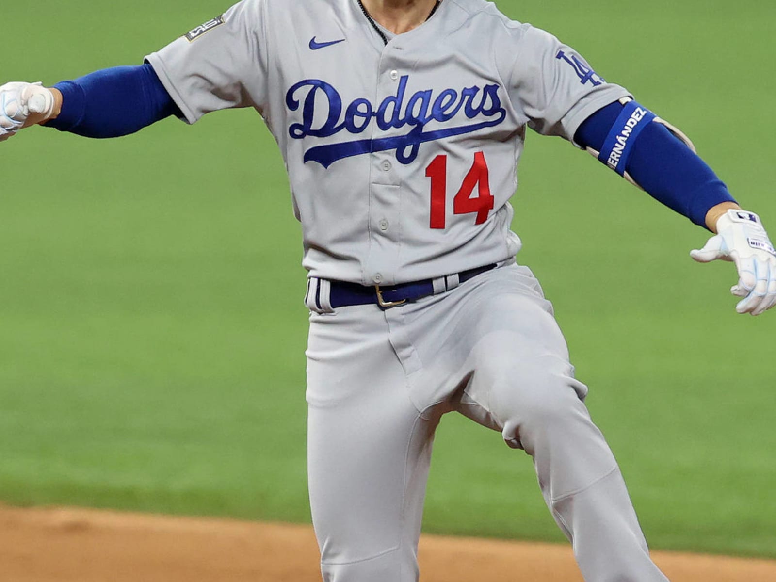 Enrique Hernandez signs with Red Sox, could start at 2B