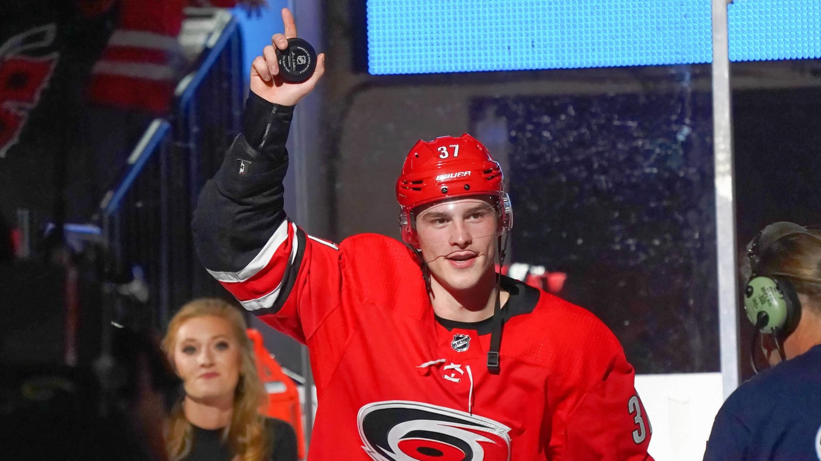 Hurricanes working to sign Andrei Svechnikov to extension