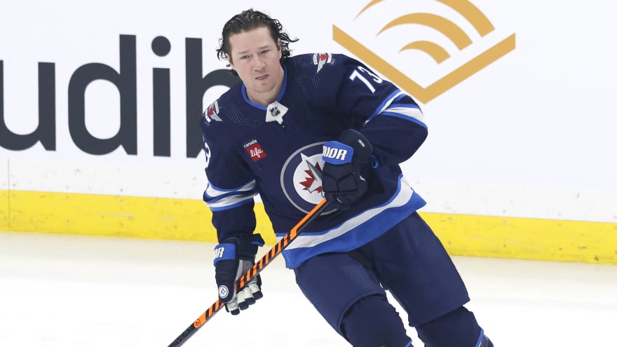 Winnipeg Jets Unrestricted Free Agent Could Be a Fit For The Boston Bruins
