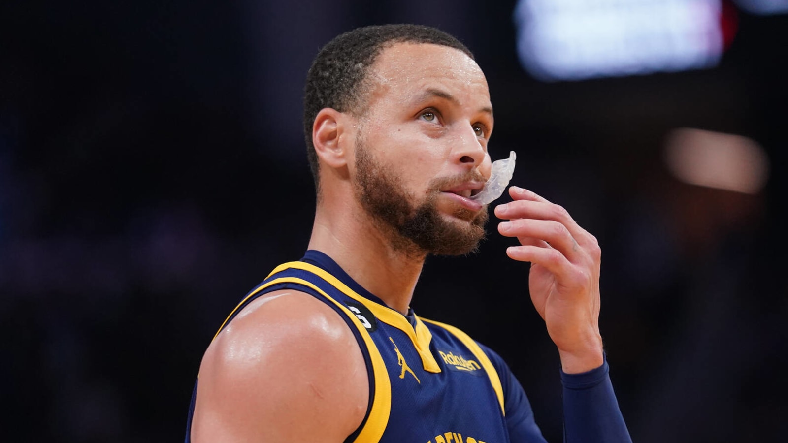 Reporter provides worrisome Steph Curry update