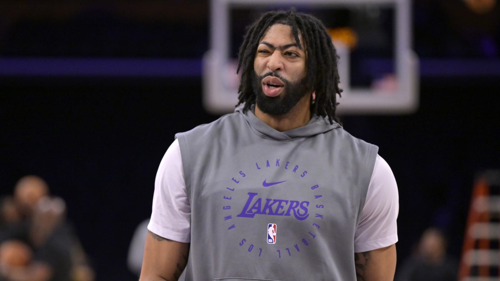 Anthony Davis returns to MVP form amid Lakers' turmoil
