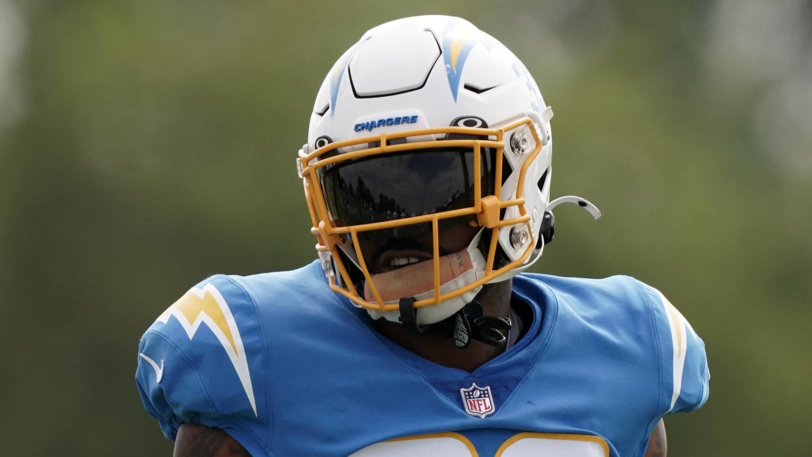 Chargers exercise fifth-year option on S Derwin James