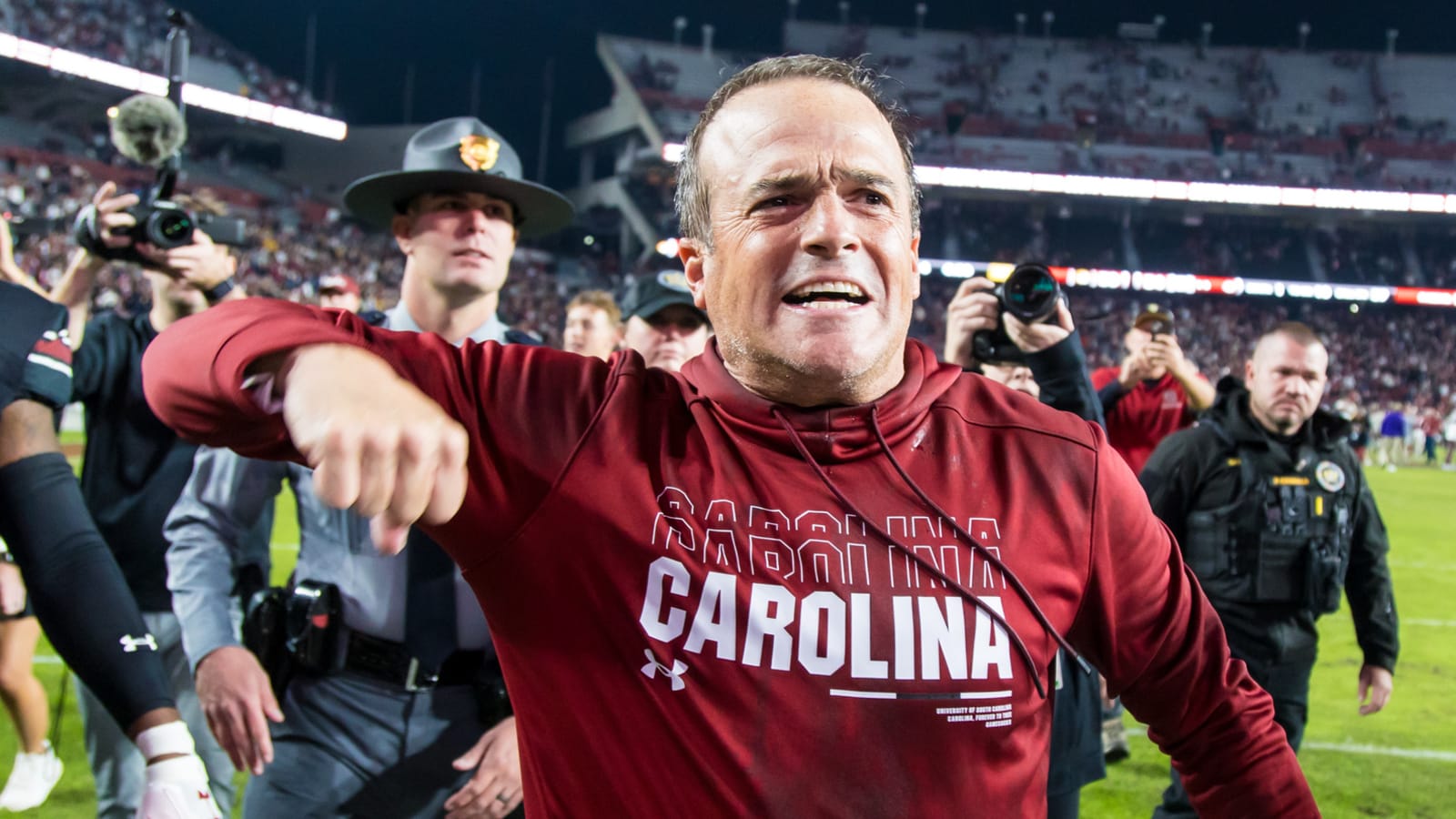 Shane Beamer goes ballistic after being taunted by Bret Bielema