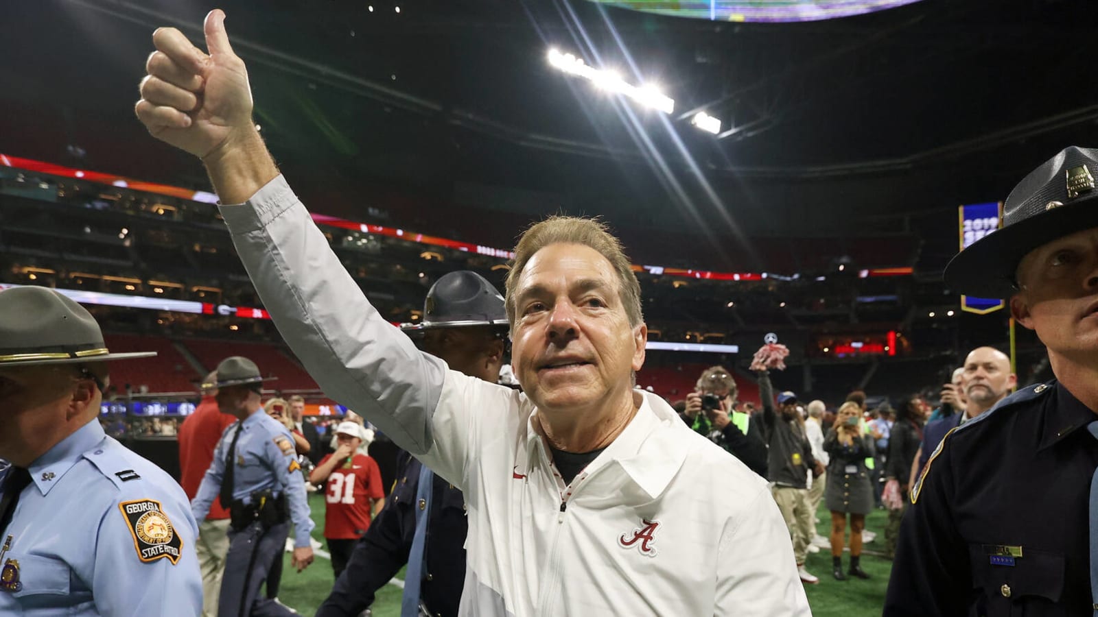 Football world reacts to Nick Saban's stunning decision to retire