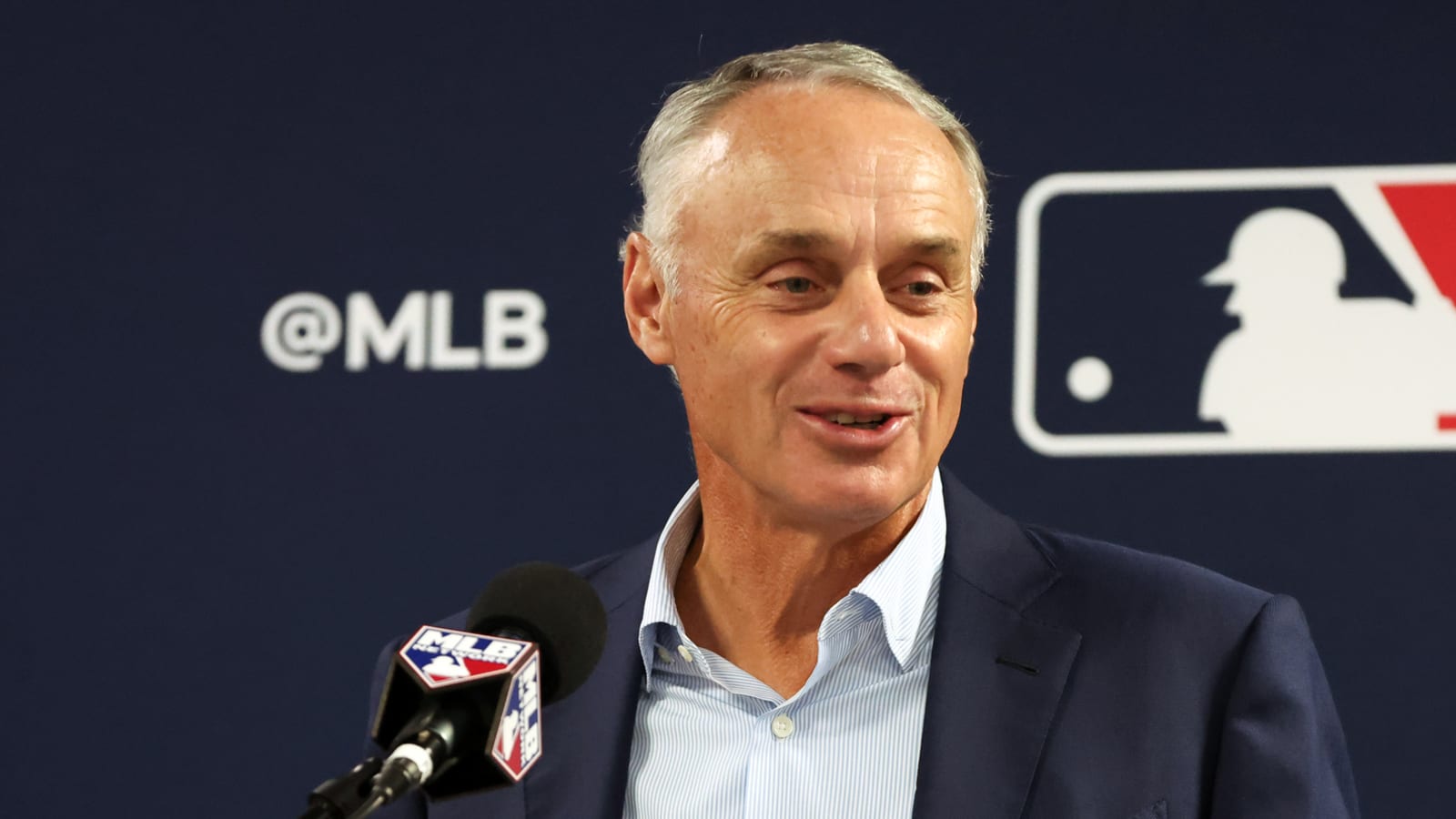 Rob Manfred hints at changes to rules on trading draft picks