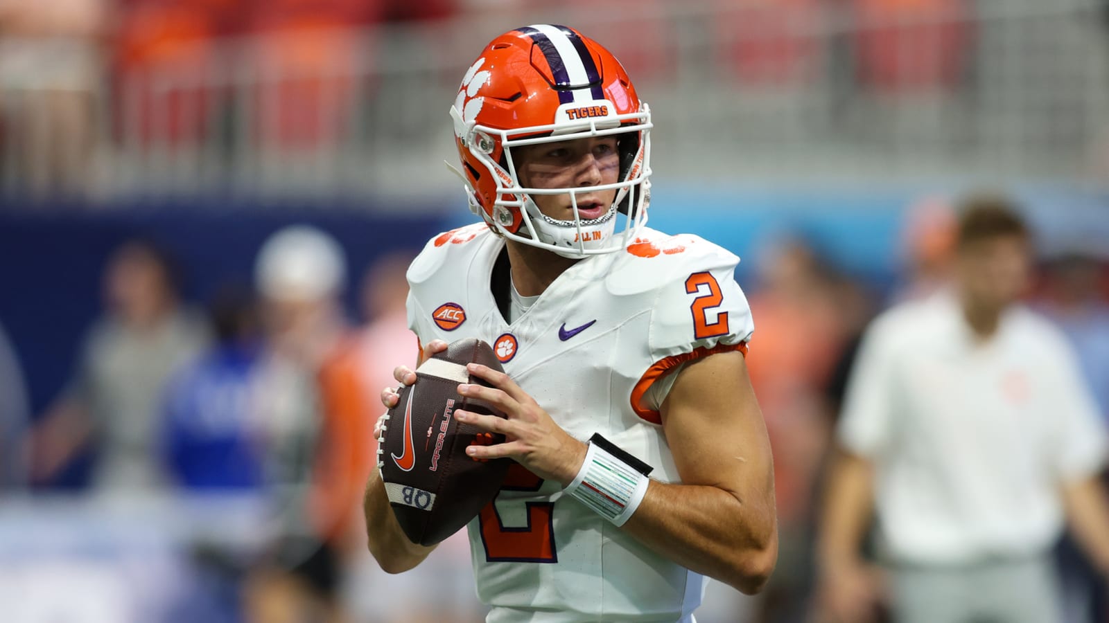 Watch: Clemson QB's long TD run keeps Tigers rolling
