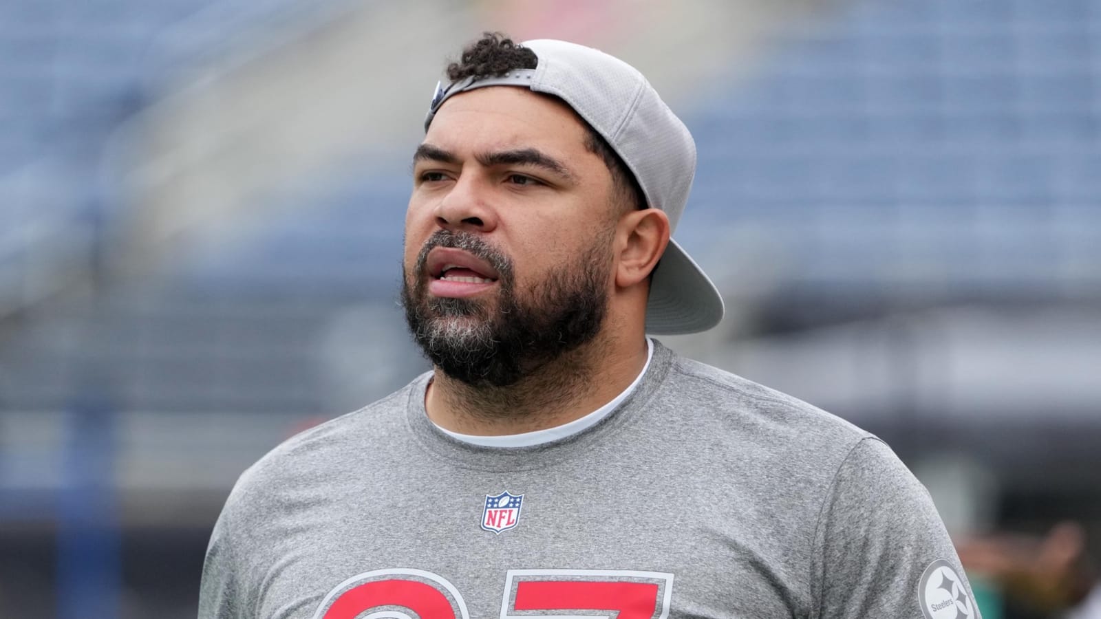 Steelers star already seems tired of Aaron Rodgers drama