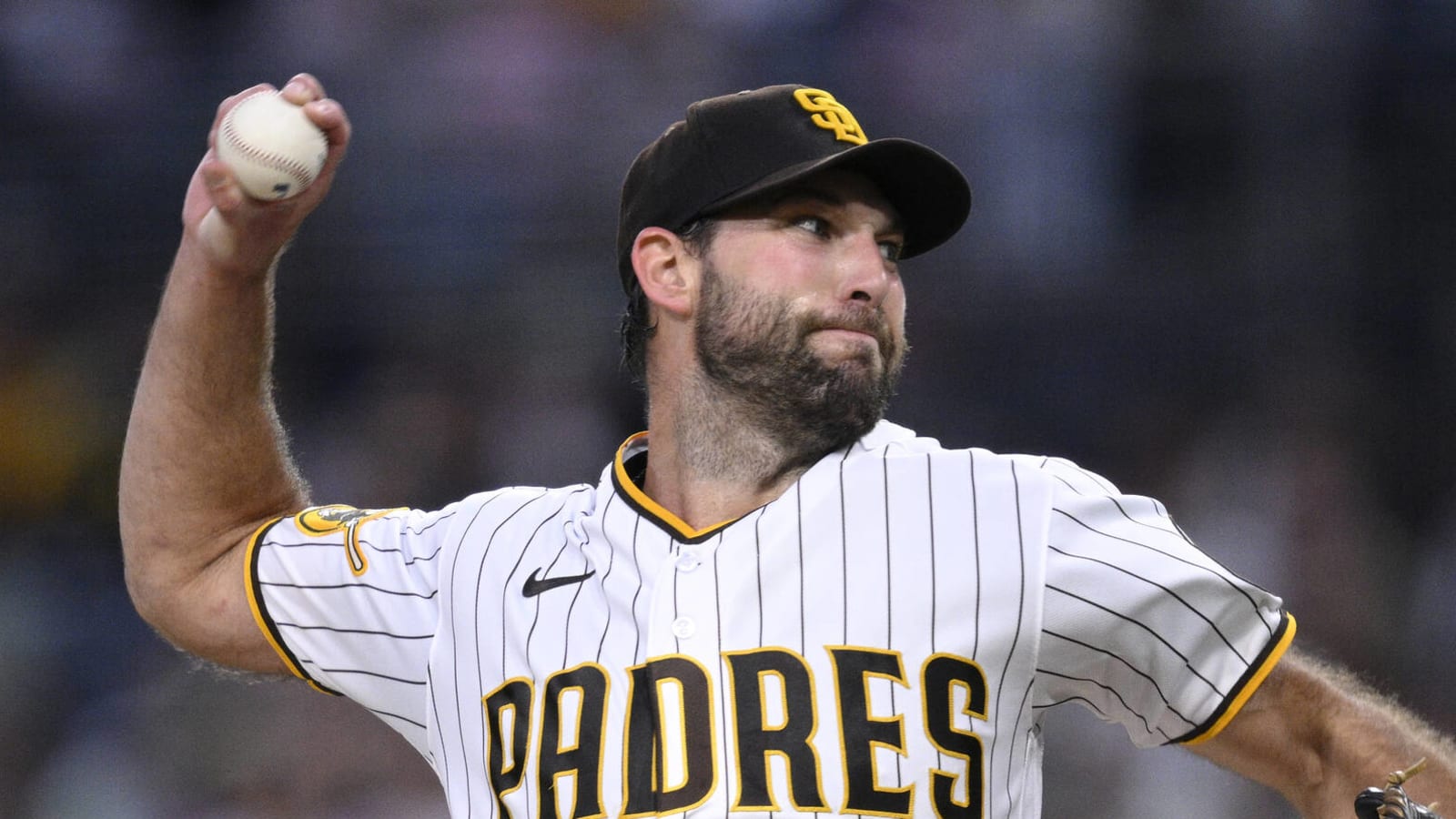 Padres send ex-All-Star to free agency by declining option