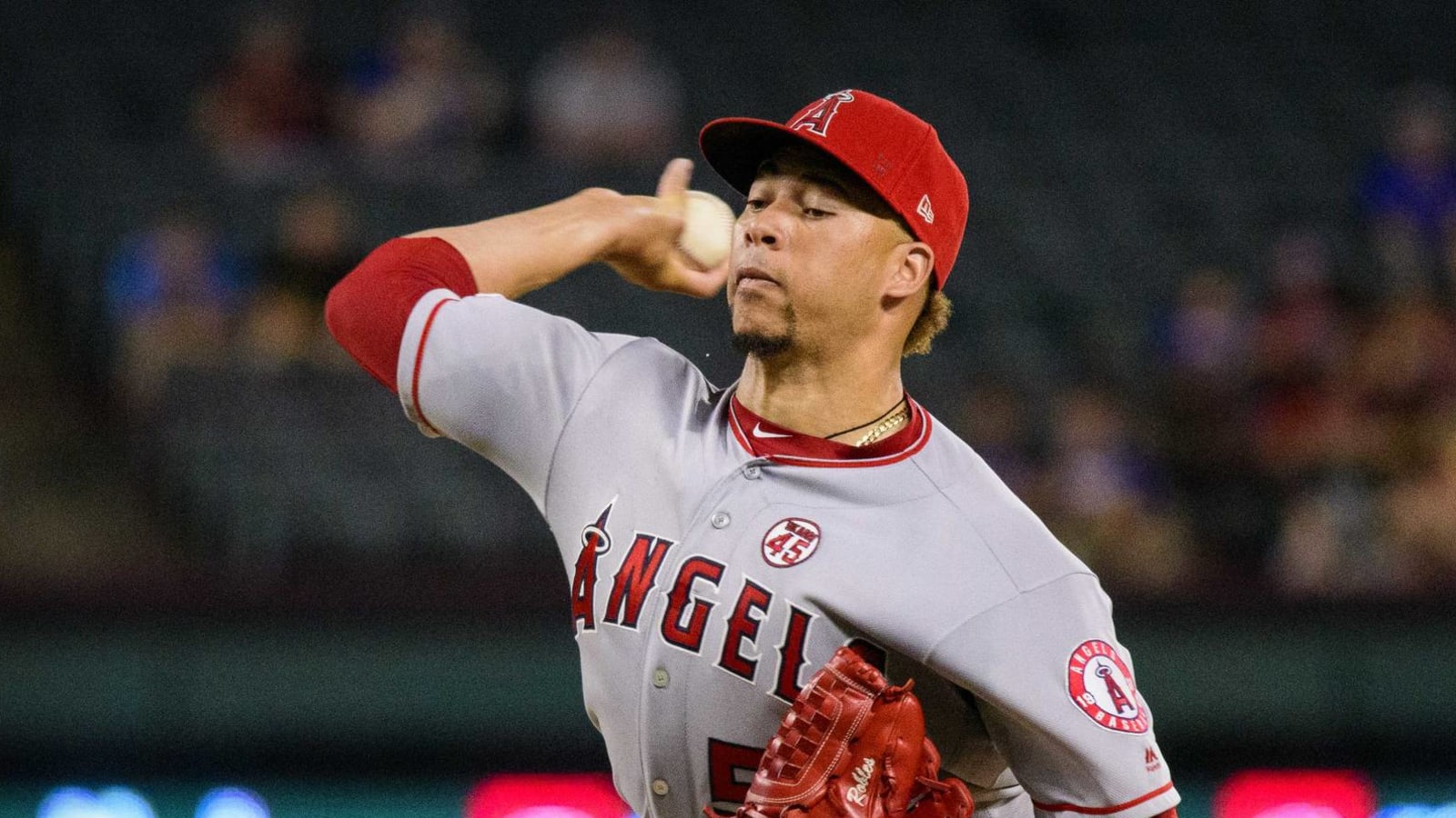 Twins sign former Angels closer Hansel Robles to one-year deal