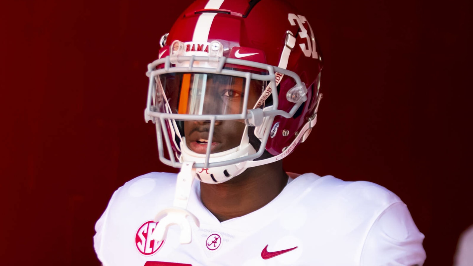 Alabama fans react to Crimson Tide LB in the NCAA transfer portal