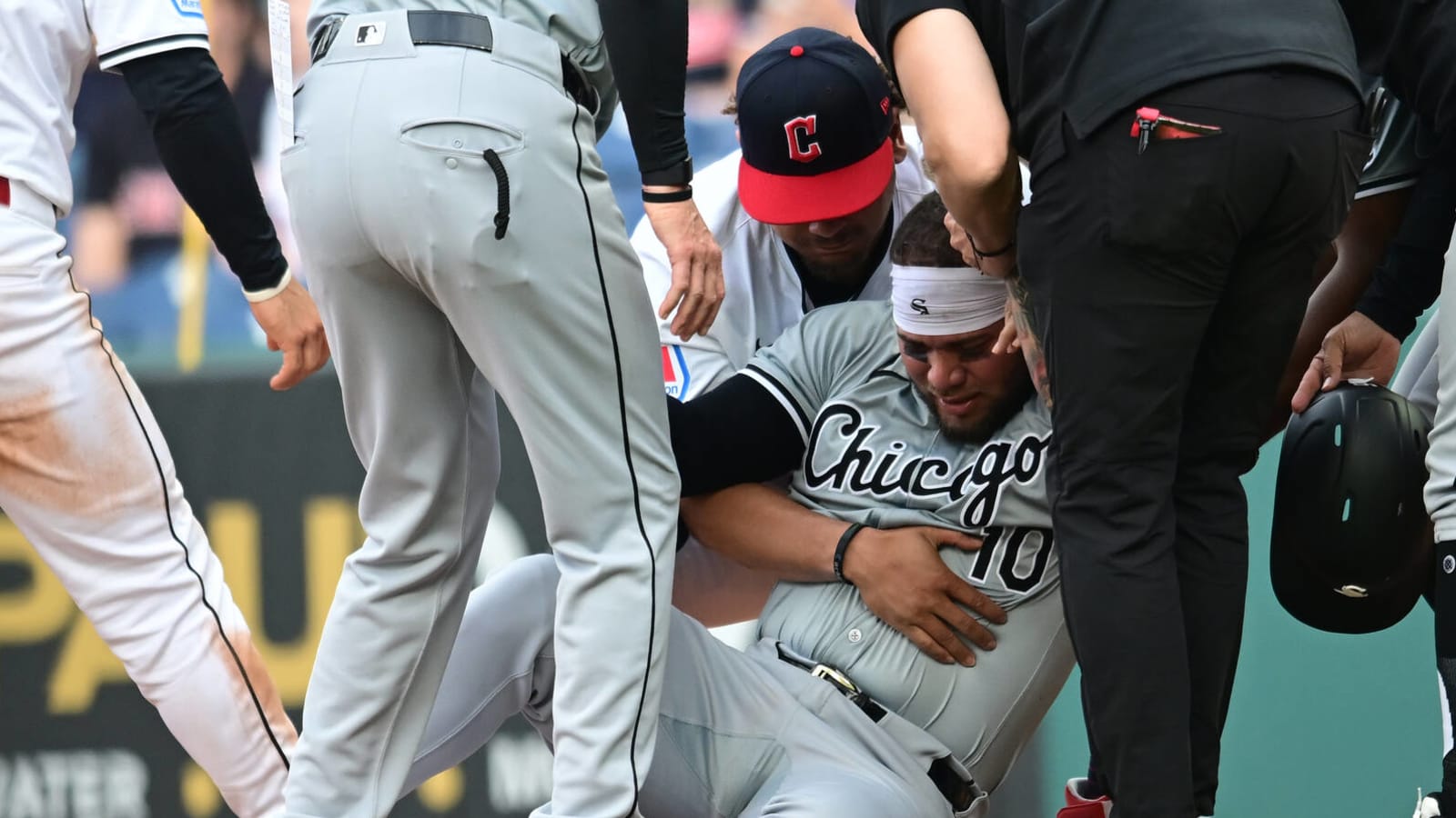 Another White Sox player injures himself on base paths