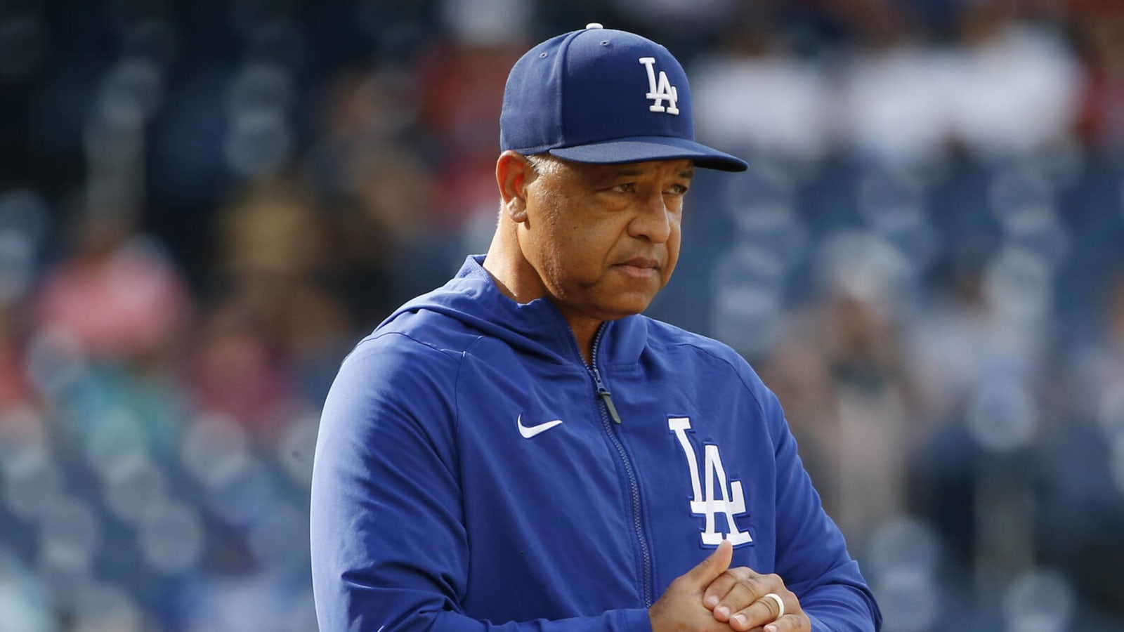 Dave Roberts Deion Sanders: Dodgers fans react to Dave Roberts dressing up  as Deion Sanders for costume day - Oh so that's why they got blown out  Best manager in the league