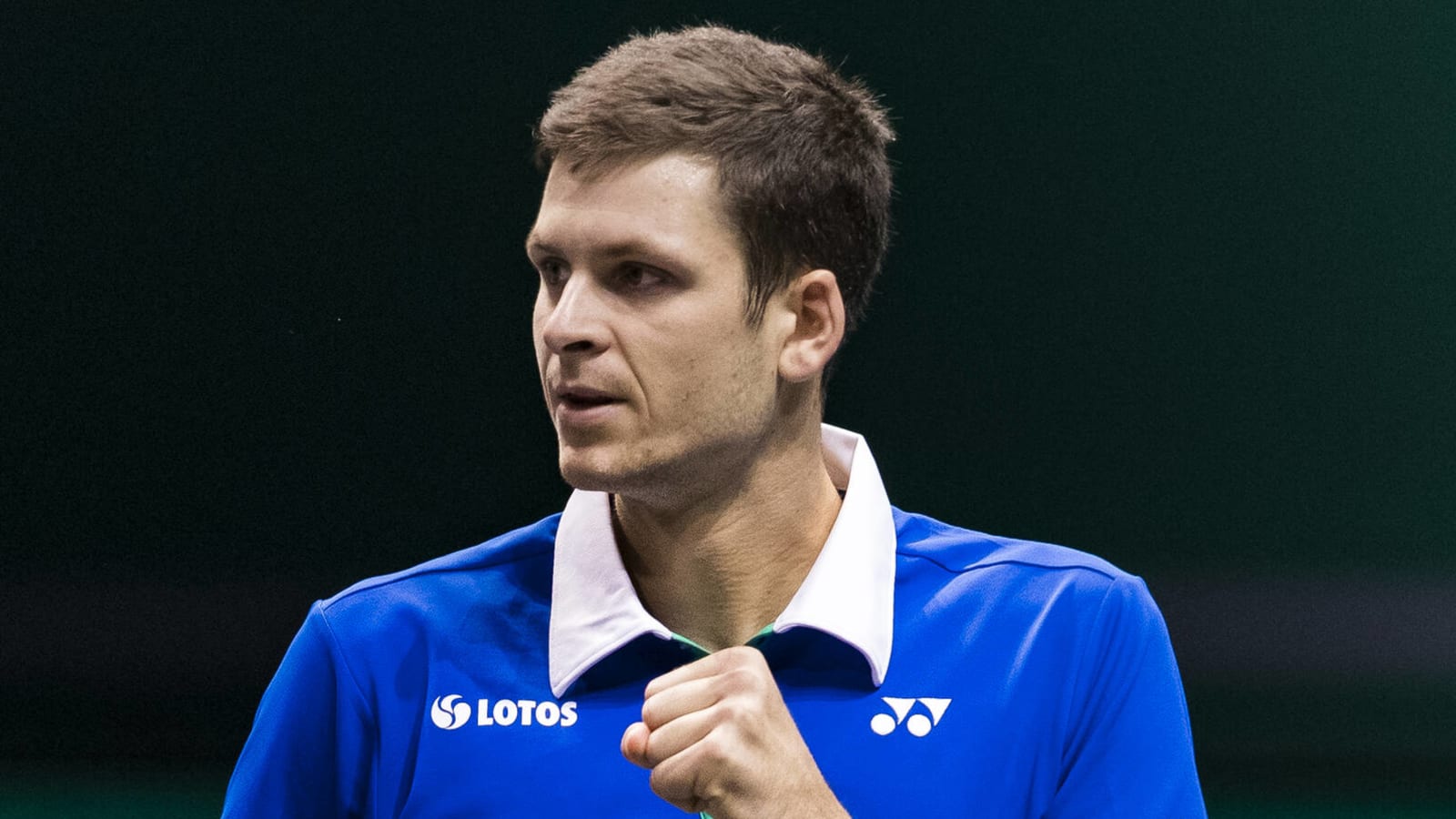 Hurkacz beats Medvedev in straight sets to win Halle Open