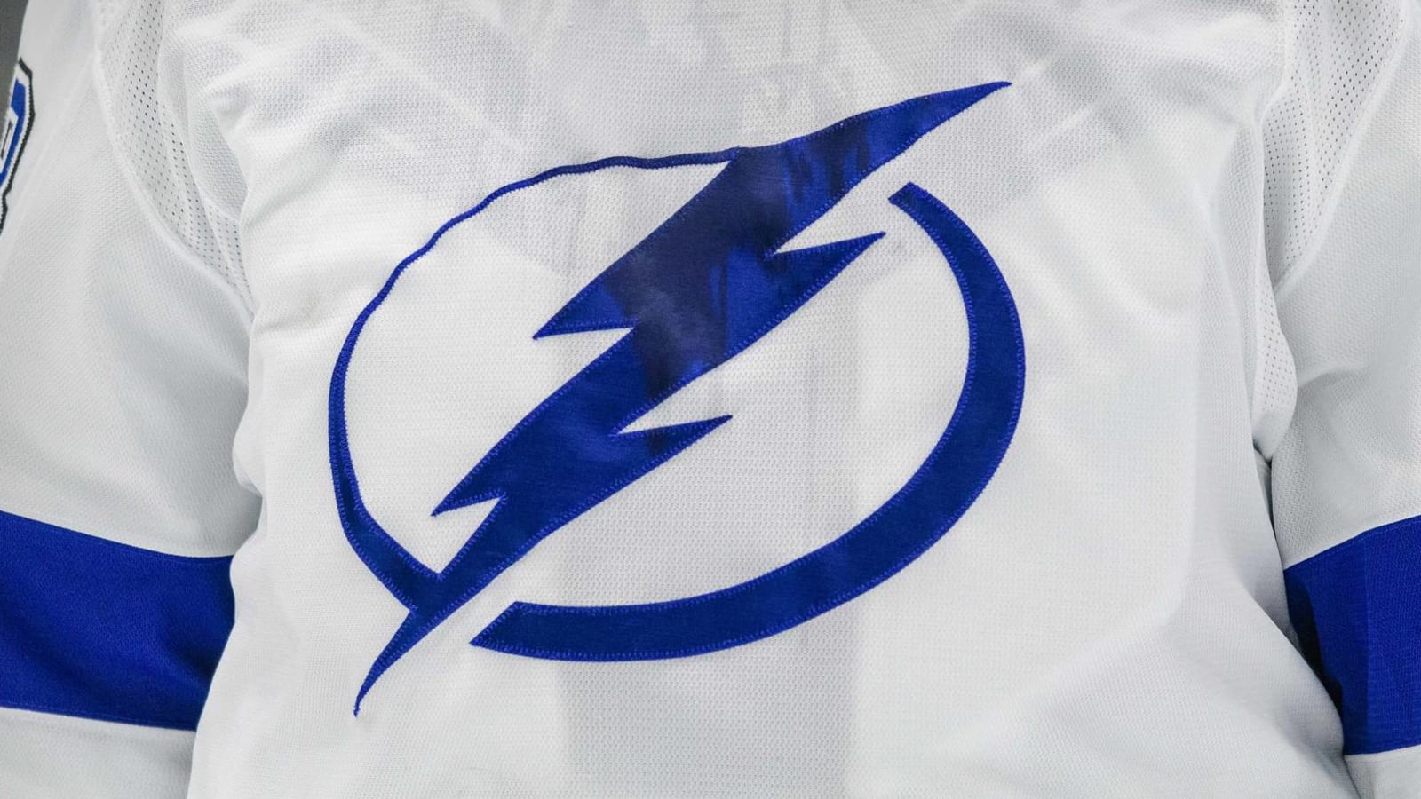 Lightning fans stock up on playoff apparel