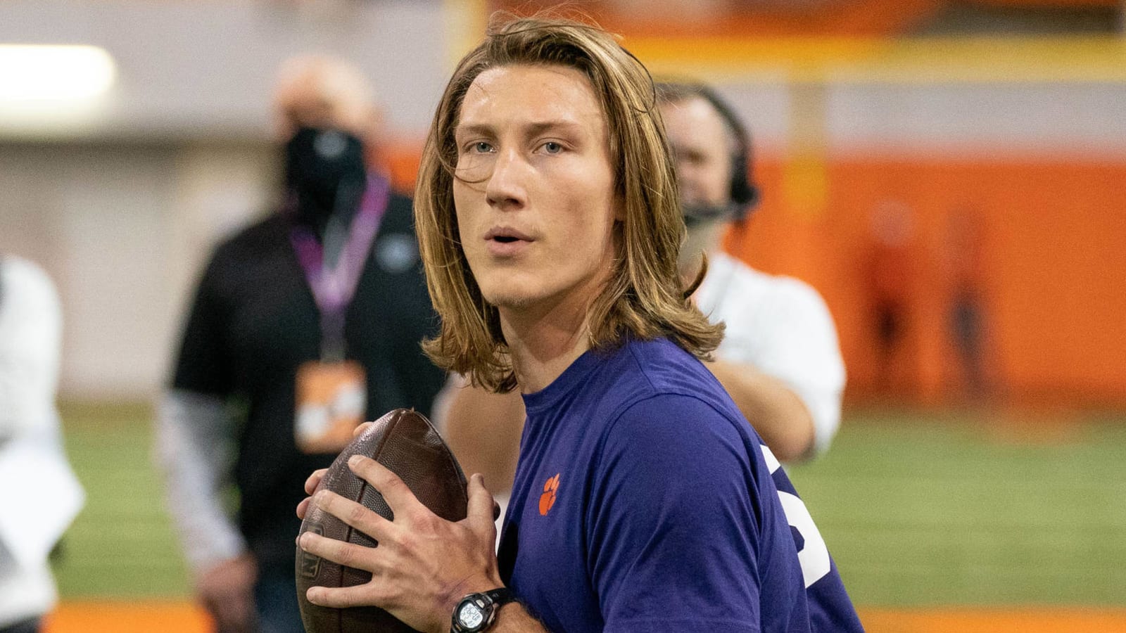 Trevor Lawrence to have shoulder surgery Tuesday