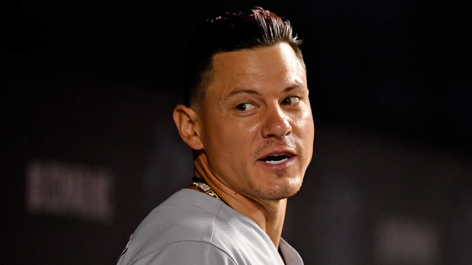 Cubs sign utility player Derek Dietrich