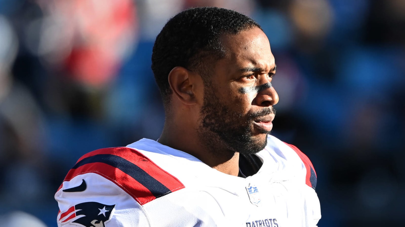 Patriots sign Adrian Phillips to three-year extension