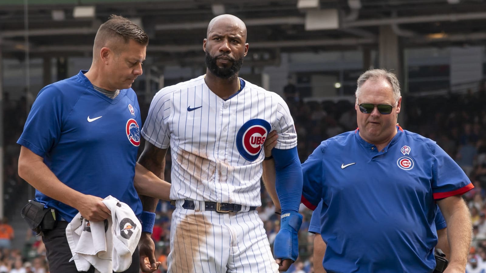 Cubs' Jason Heyward kneed in head, leaves game against Giants