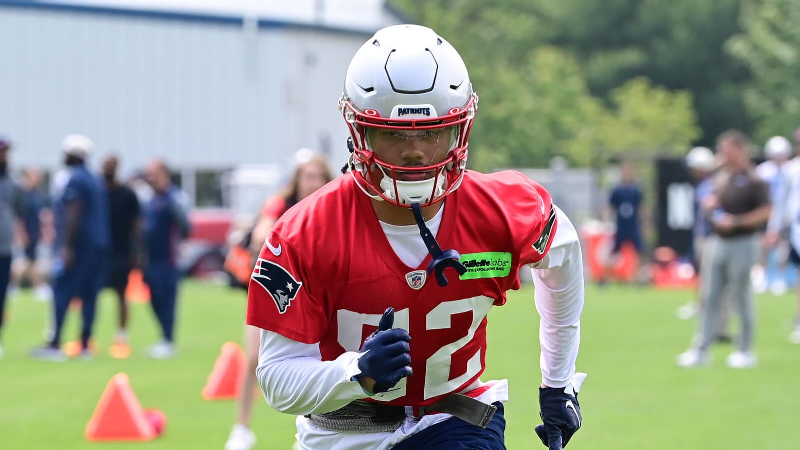 Patriots tinkering with versatile rookie's position