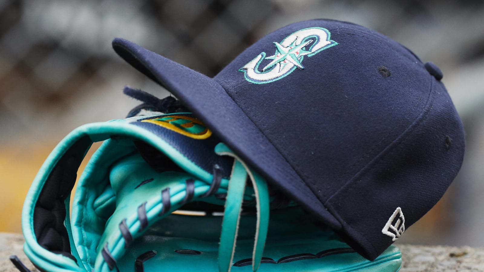 Mariners parting ways with notable coach