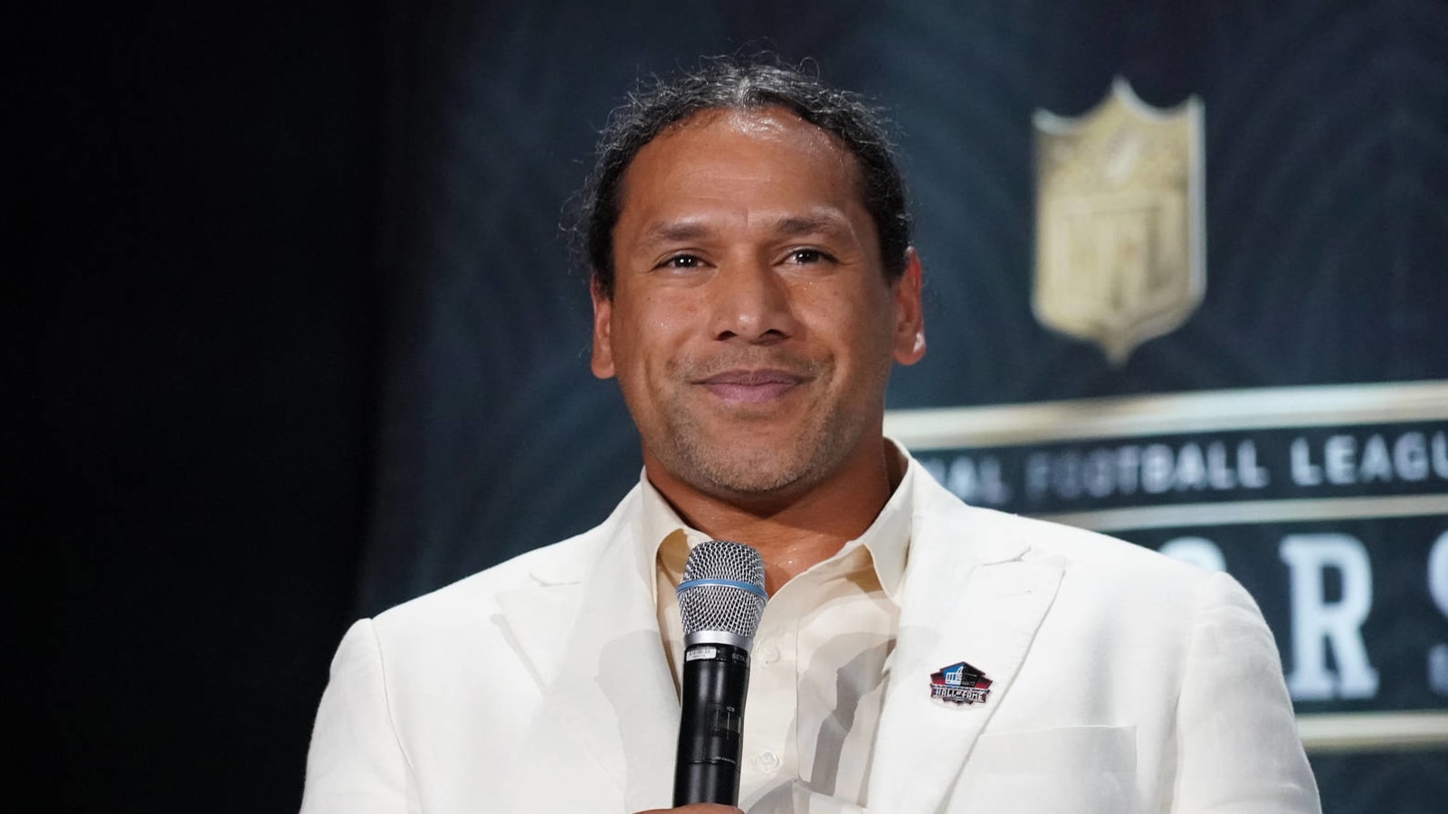 Troy Polamalu tests positive for COVID ahead of HOF induction