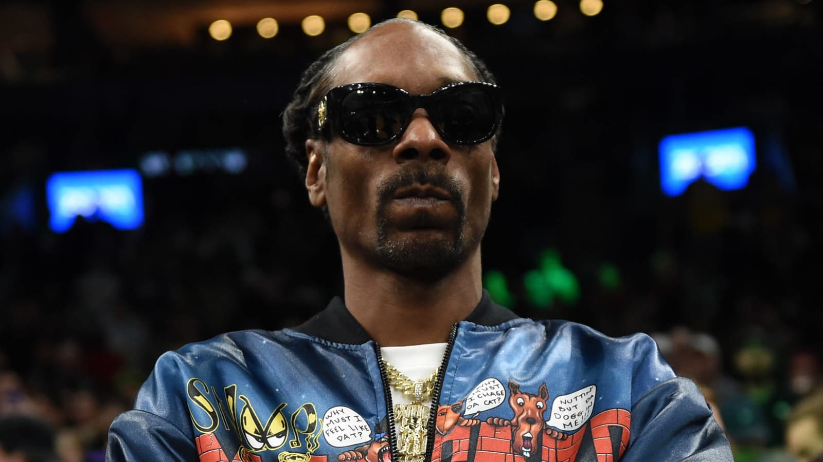 Snoop Dogg Displays Selfie Skills In Golden Knights Jersey