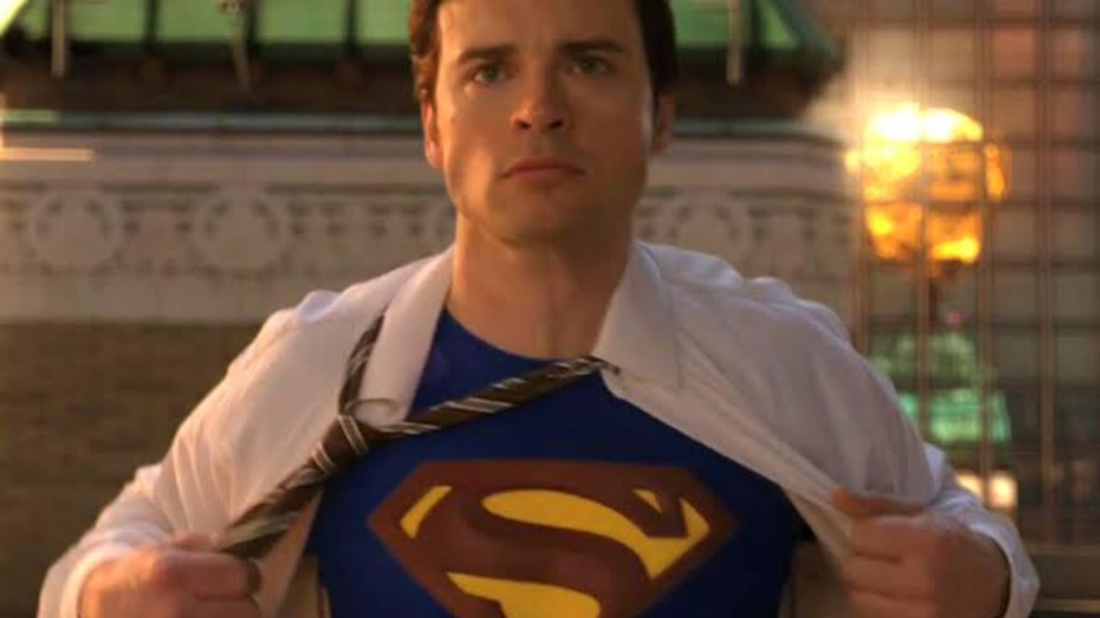 ‘Smallville’s Tom Welling Reveals The Reason Behind The Unconventional Superman Suit Used In Series Finale