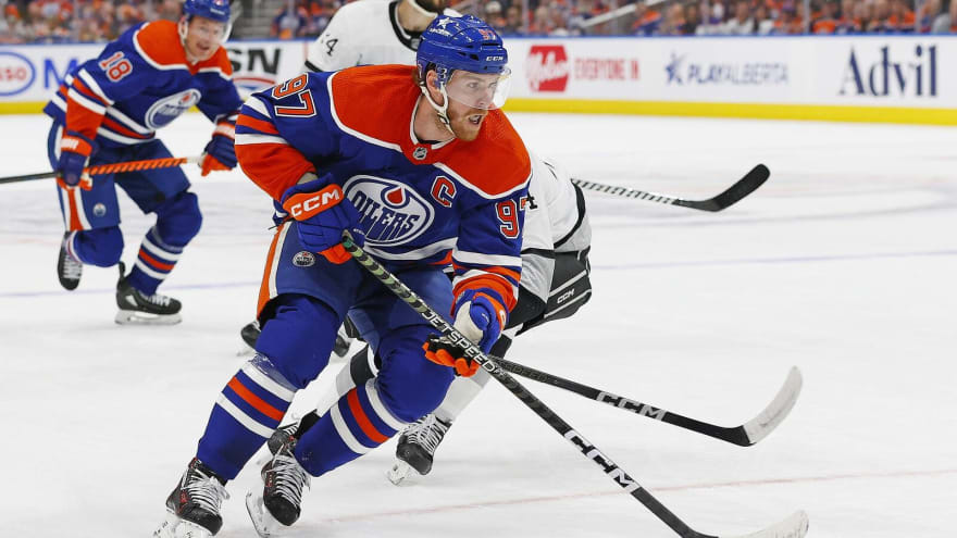 Oilers’ Connor McDavid becomes the first player since Wayne Gretzky to record 10 assists in a series twice
