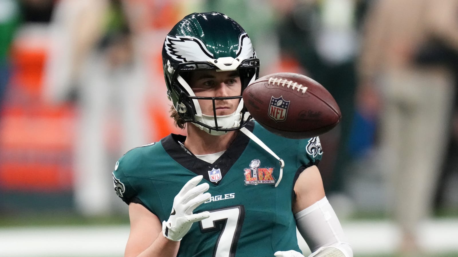 Super Bowl-winning quarterback traded to Browns