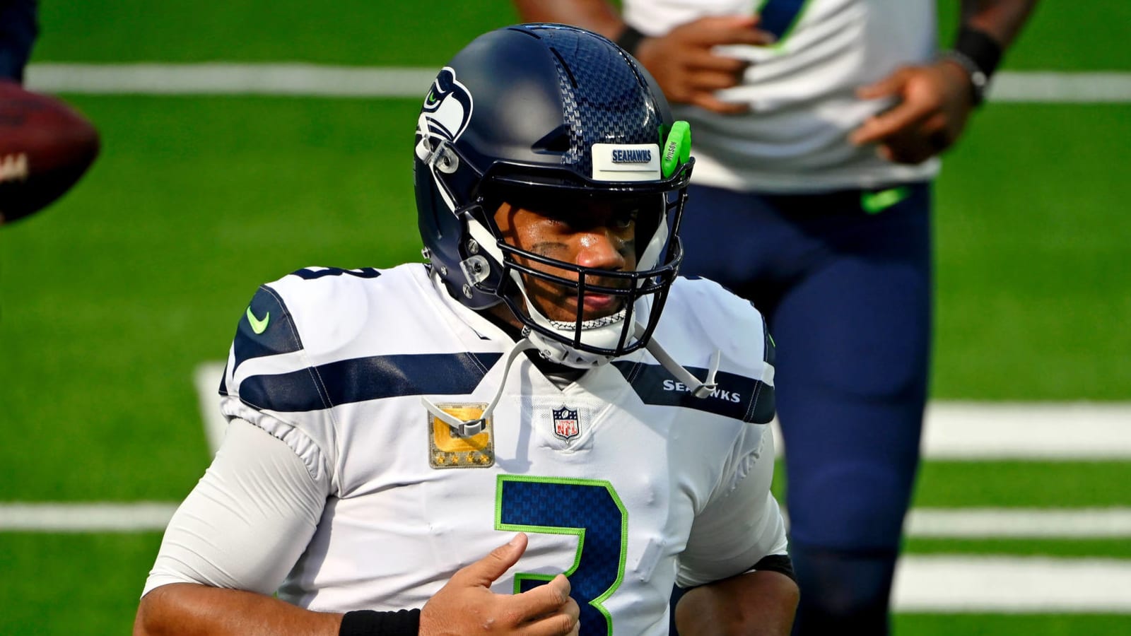 NFL exec: Seahawks not sold on Wilson long term, drama not over