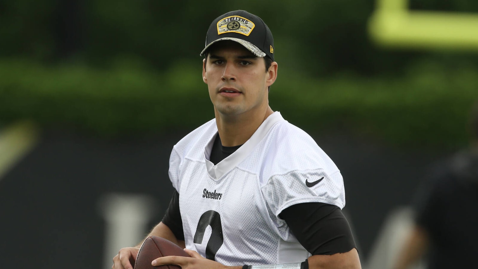 Insider suggests Steelers could look to trade Mason Rudolph