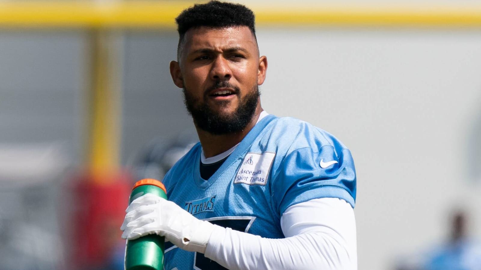 Titans Pro Bowl linebacker Harold Landry tears ACL