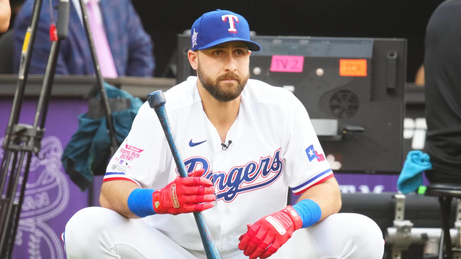 Joey Gallo Traded to Yankees Ahead of Deadline; Rangers Get 4