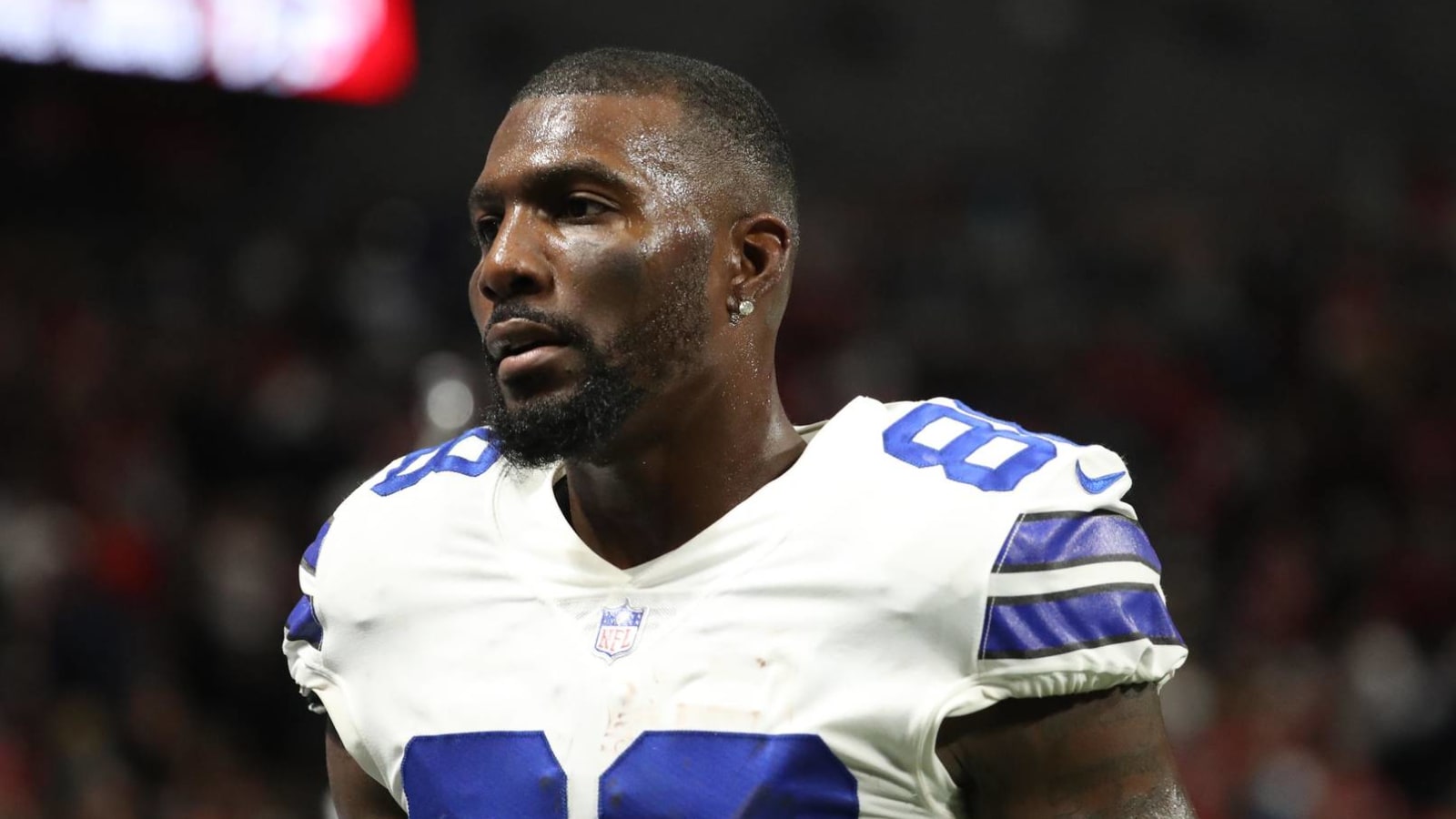 Dez Bryant pays tribute to Kobe Bryant before Ravens debut