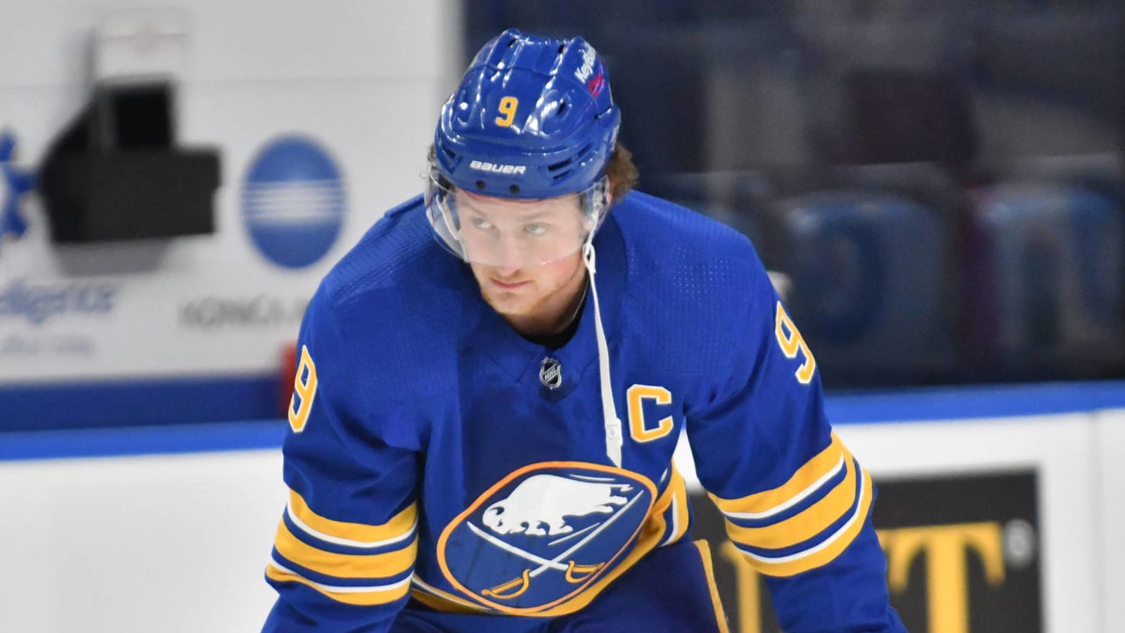 Robin Lehner supports Jack Eichel amid Sabres dispute 