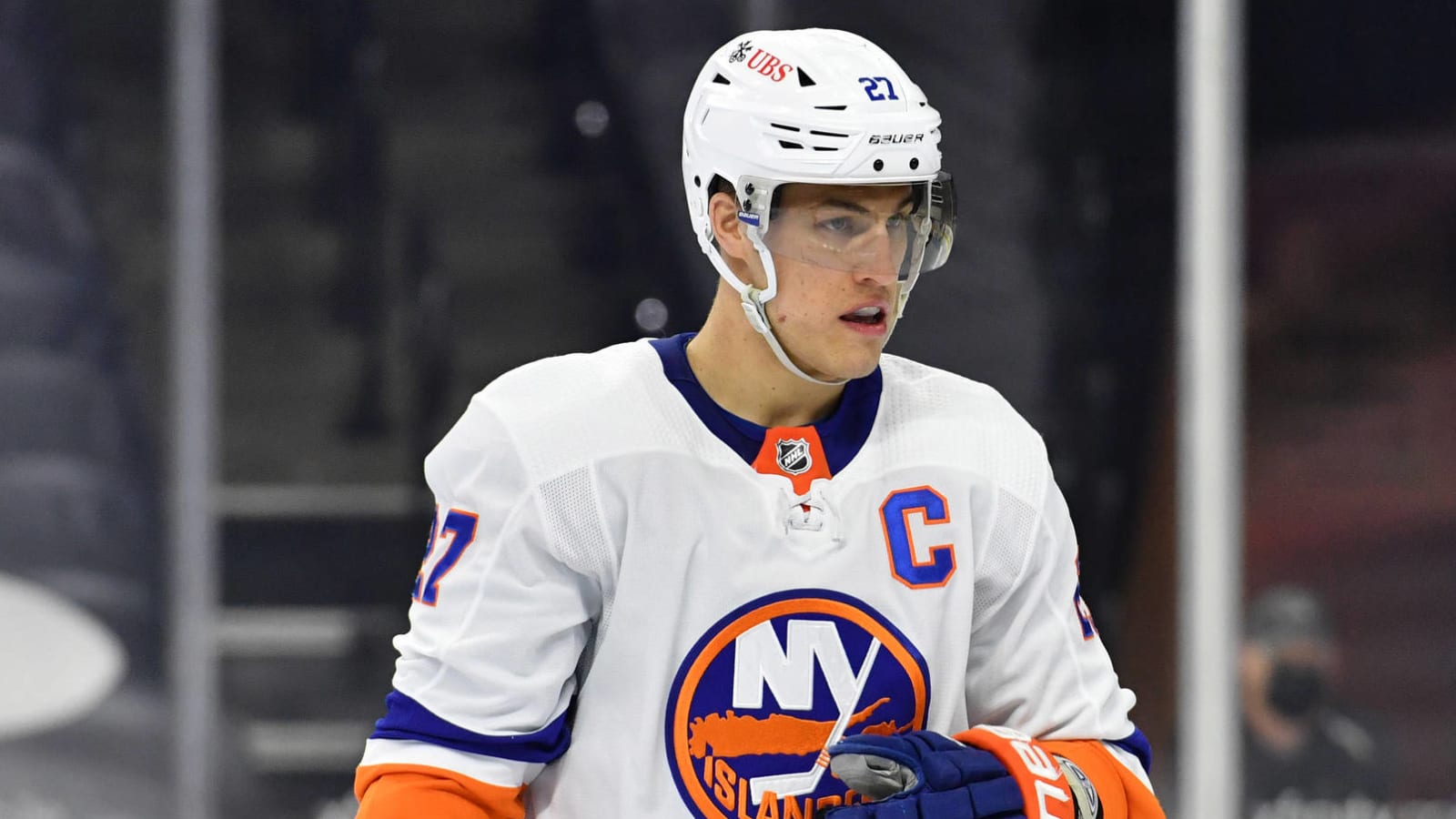 Islanders captain Anders Lee out for season with torn ACL