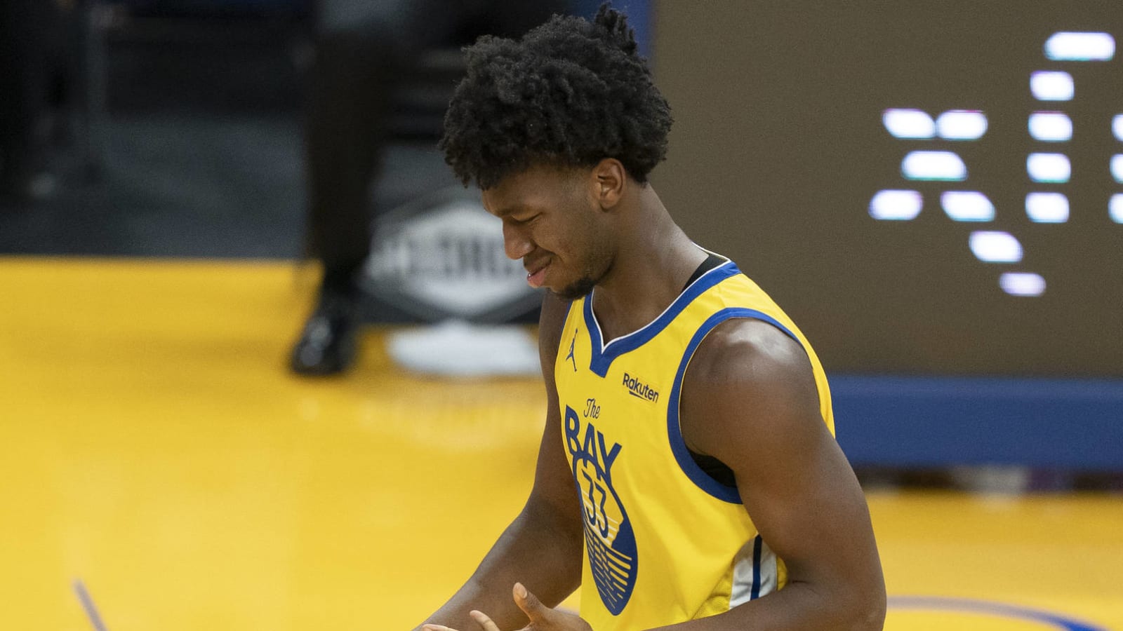 Warriors bench Wiseman until late for missing COVID-19 tests