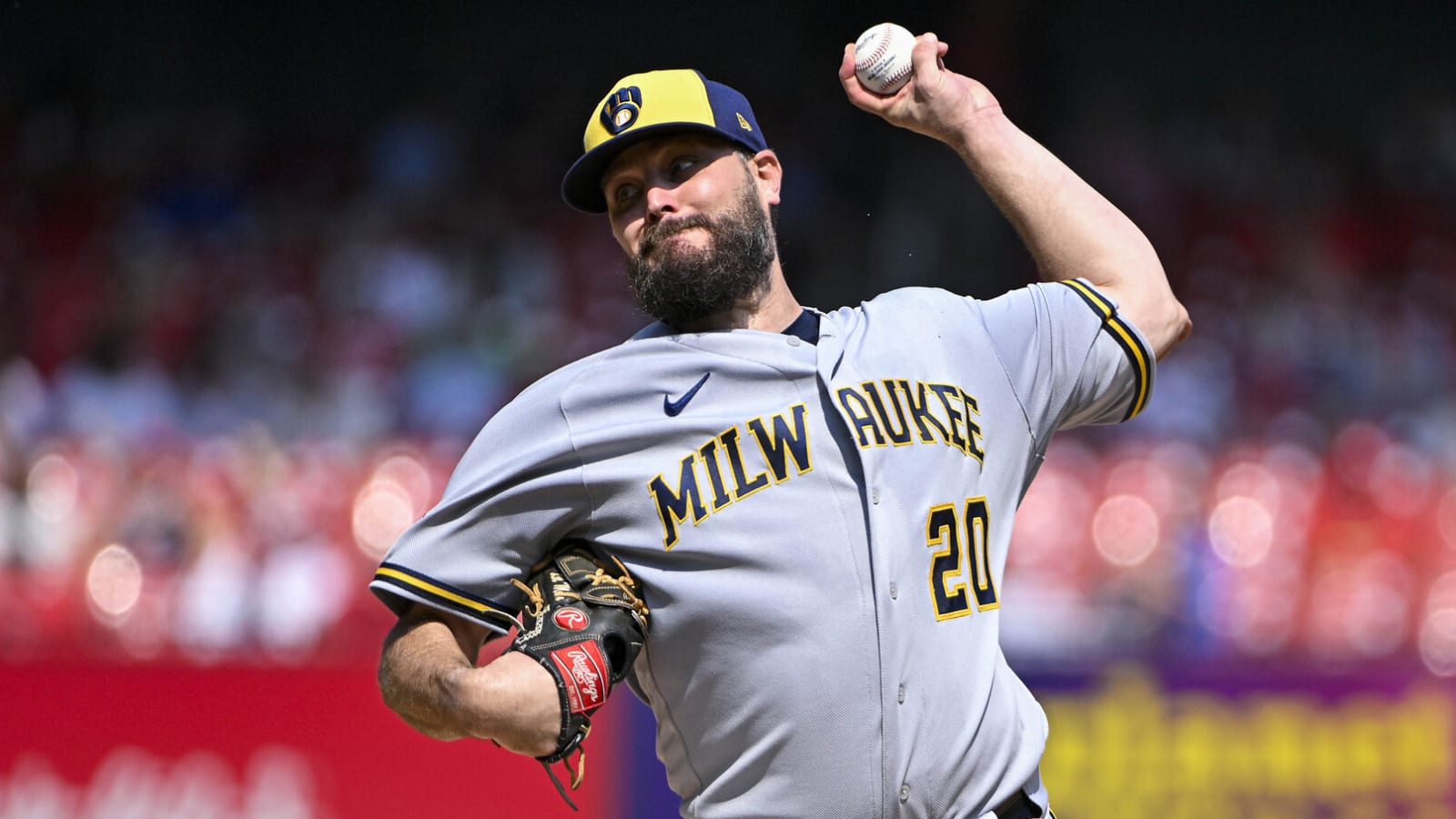 Miley plans to pitch in 2025, would prefer to re-sign with Brewers