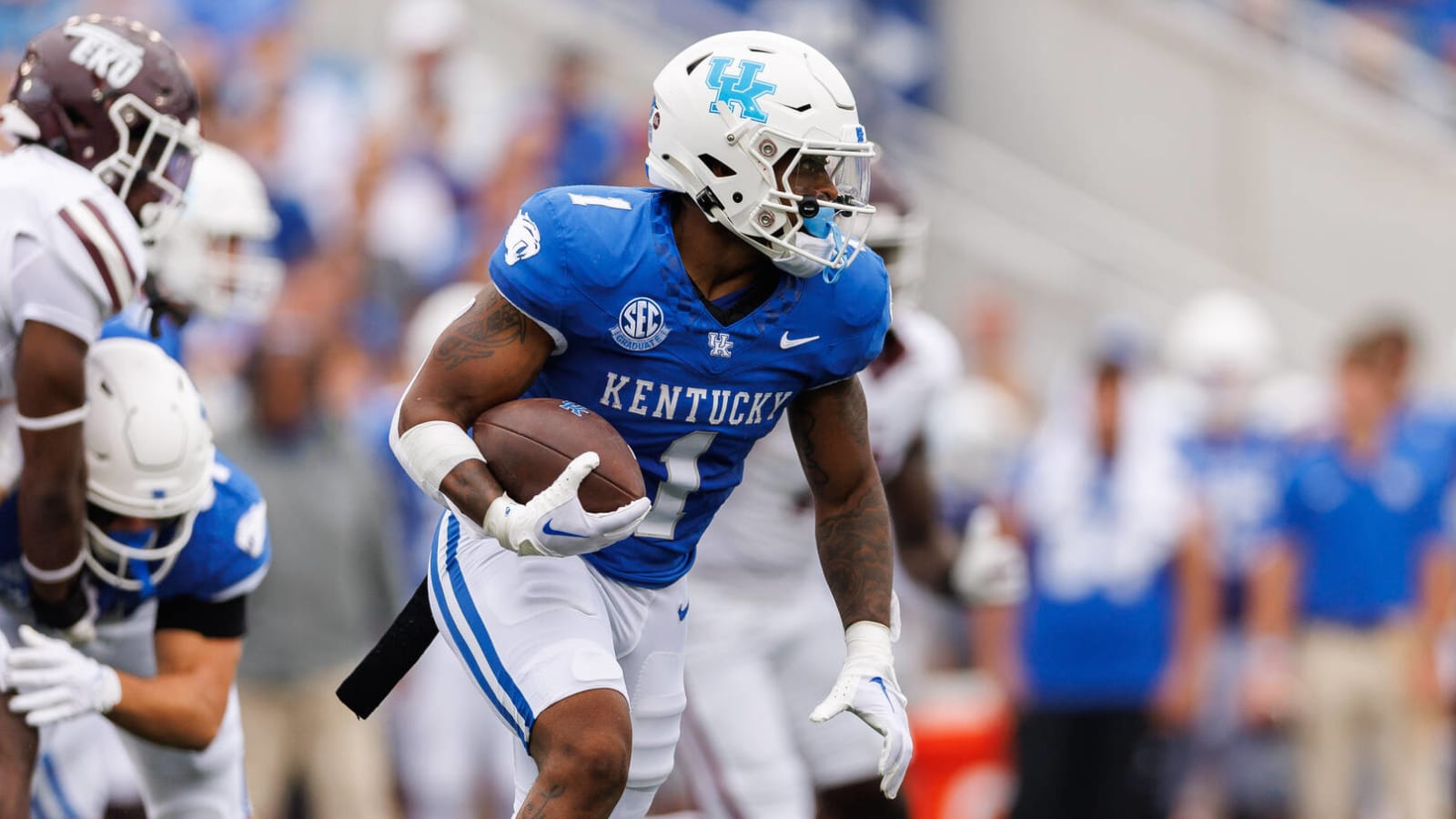 Watch: SEC commentator says that 'nobody wanted' Kentucky RB Ray Davis, former foster child