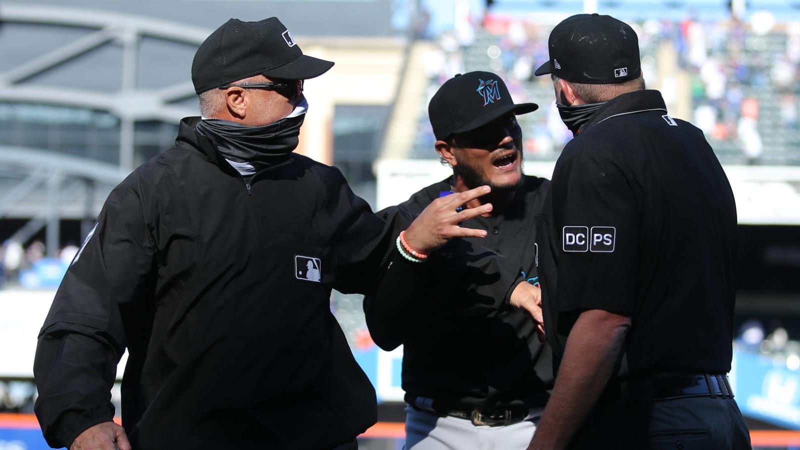 Umpire admits he blew call in Mets' win vs. Marlins