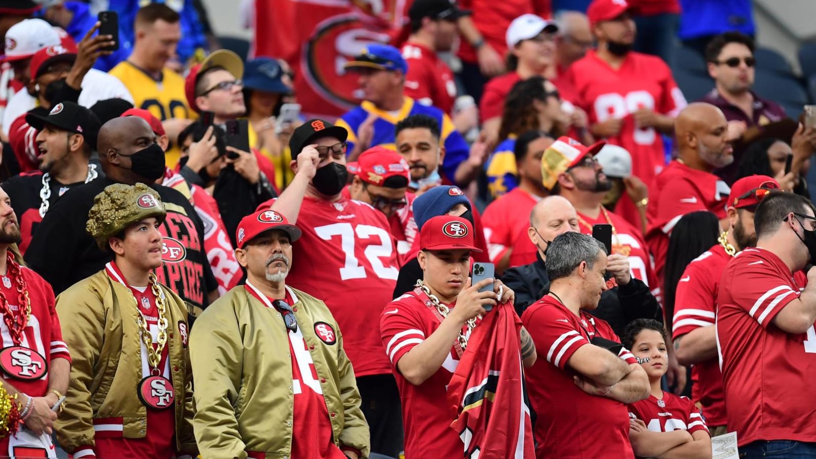 Watch: 49ers fans take over SoFi Stadium