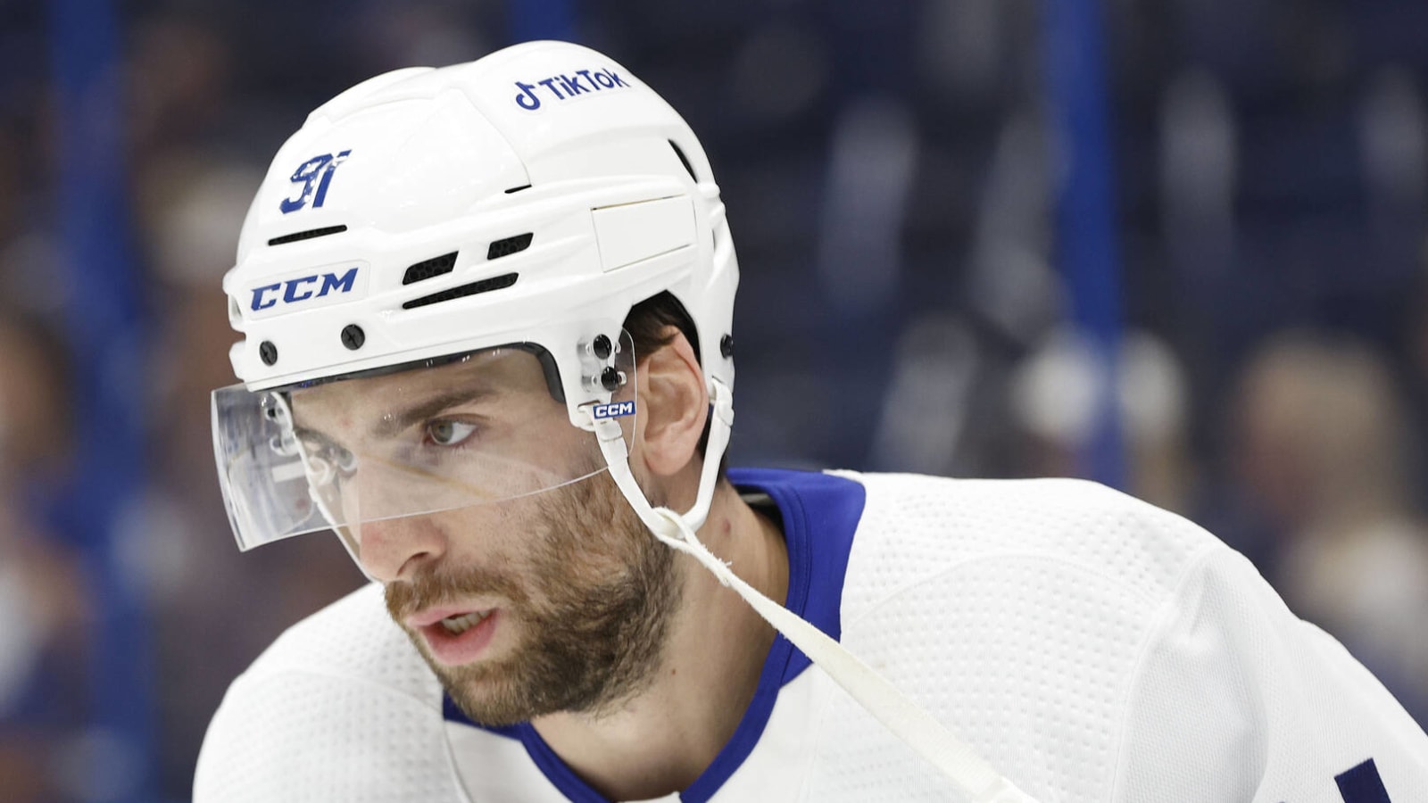 Maple Leafs captain John Tavares to miss at least three weeks with oblique strain
