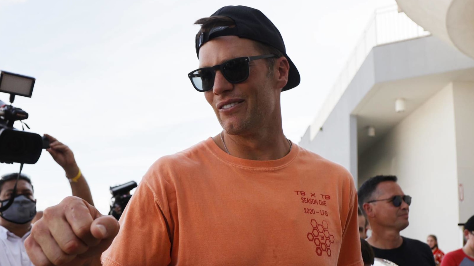 Tom Brady has funny Twitter response to video showing him drunk