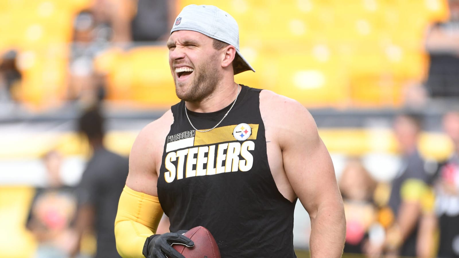 T.J. Watt: 'Too early in my career to compare myself' to J.J.