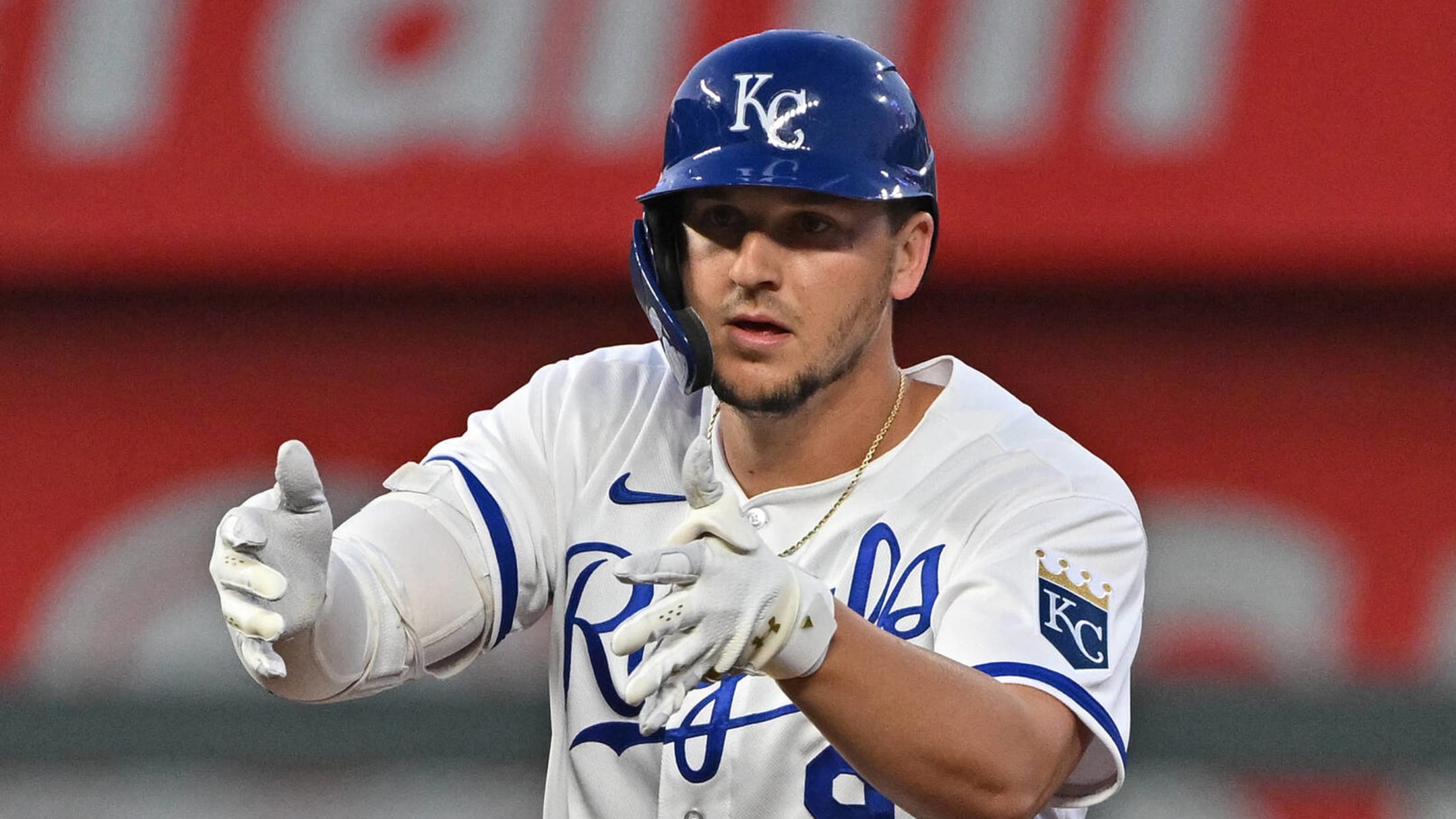 Vinnie Pasquantino homers as Royals win series vs. Padres