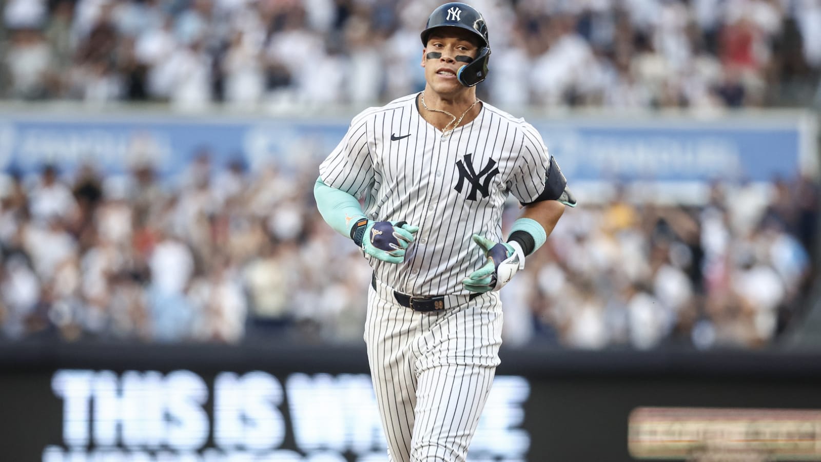 Watch: Aaron Judge homers on ball he thought was a fly-out
