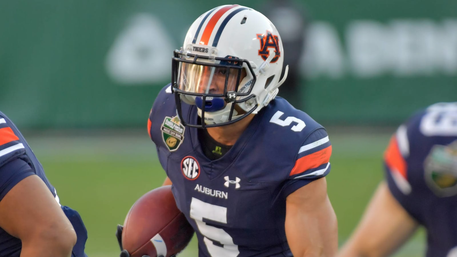 Watch: Auburn WR Anthony Schwartz torches Texas A&M on 57-yard reverse TD